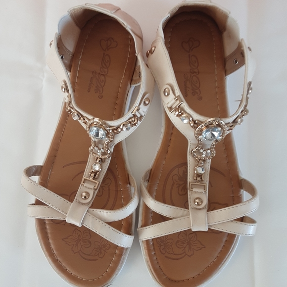 Db Dk 🌞089 Fashion Women's Summer Flat Sz 8 Beige Preowned Good Condition - Picture 8 of 8